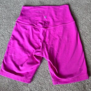 Lululemon Wunder Train High-Rise Biker Short 6" - Size US 6